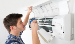 Quy Trình Vệ Sinh Máy Lạnh Chuyên Nghiệp Tại Điện Lạnh An Bình Phú